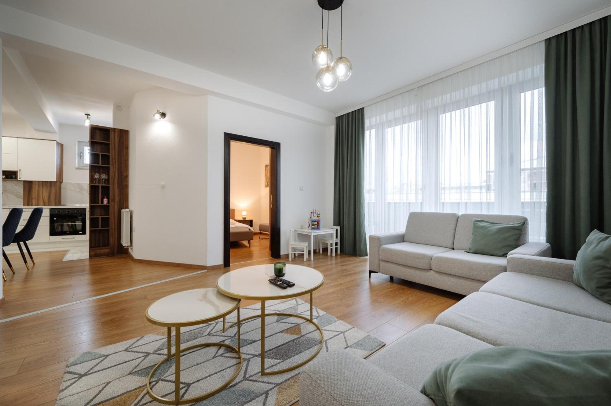 Apartman Square Trg Prijedor Bagian luar foto
